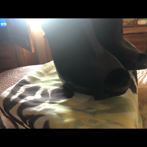 BCBG high heel booties with open toe - Picture 3 of 8